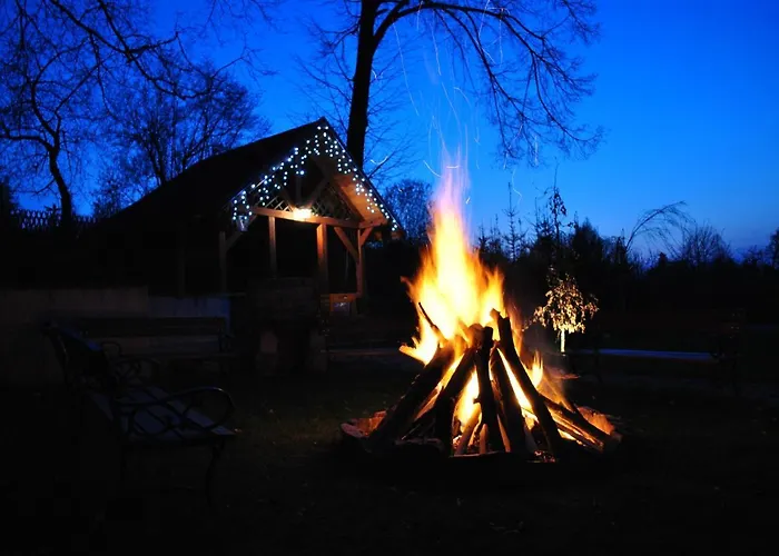 Rajski Dom 住宿加早餐酒店 库多瓦-兹德鲁伊